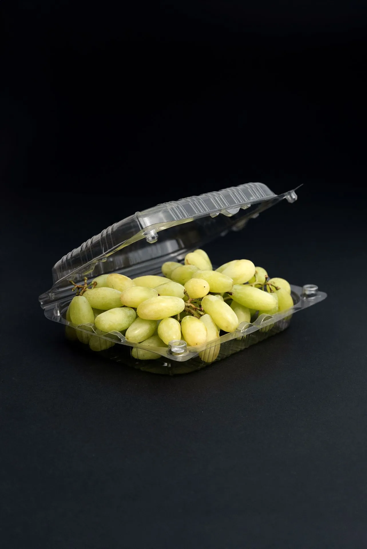 KMCS 250-190x112x43H Clamshell Punnet
